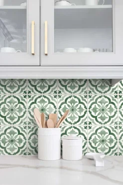 Daisy Bennett Sorento Tile Peel & Stick Wallpaper - Jungle Green