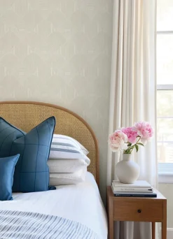 Drew & Jonathan Home Meyberg Wallpaper - Ivory