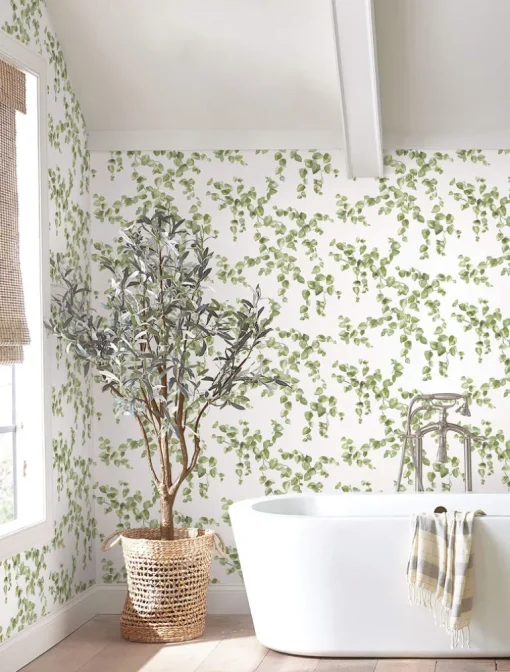 Simply Farmhouse Creeping Fig Vine Wallpaper - Green