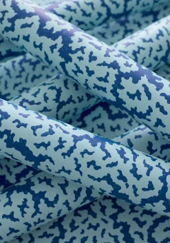 Thibaut Sojourn Maldives Wallpaper - Navy